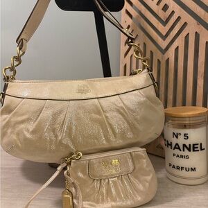 Coach Shimmering Cream Shoulder Bag & clutch Mad Met  Leather Sml Hob Rare $150